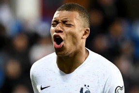 法甲赛程吃紧，皇家马德里今晨门线救险，态度坚定，更衣室氛围转暖的简单介绍