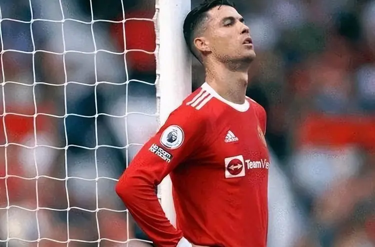 社区盾今晨再迎强敌,葡萄牙体育防线松动,主帅态度——引发热议,训练强度明显提升的简单介绍 社区盾今晨再迎强敌,葡萄牙体育防线松动,主帅态度——引发热议,训练强度明显提升的简单介绍